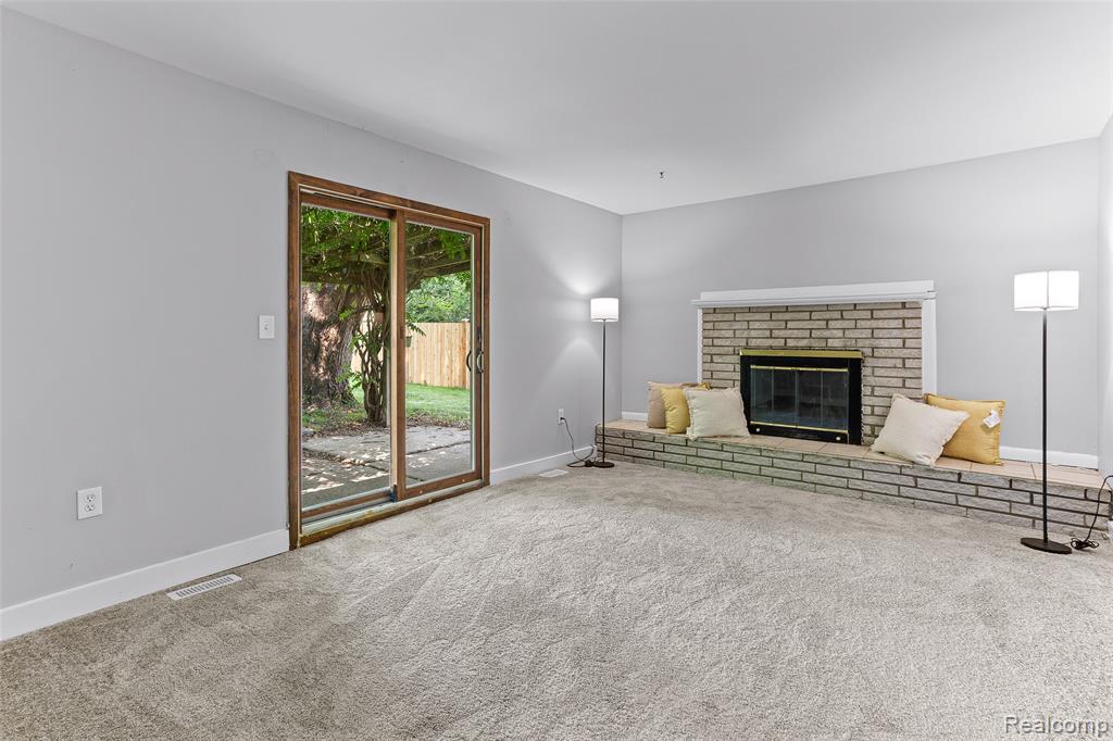 3904 Cloverlawn Avenue, Ypsilanti, MI 48197 — Photo 17