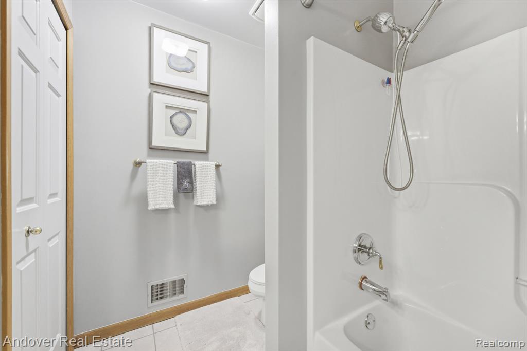 23714 N Park Drive, New Boston, MI 48164 — Photo 21