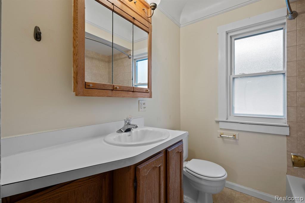 606 OAKLAND Avenue, Royal Oak, MI 48067 — Photo 22