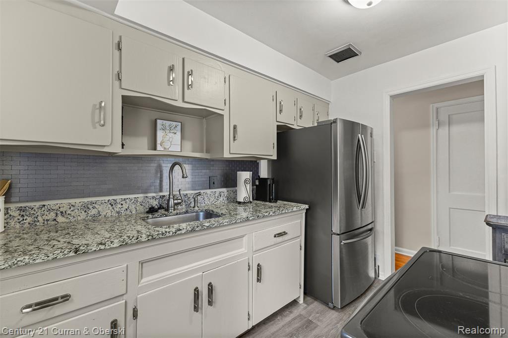 7609 Rosedale Boulevard, Allen Park, MI 48101 — Photo 18