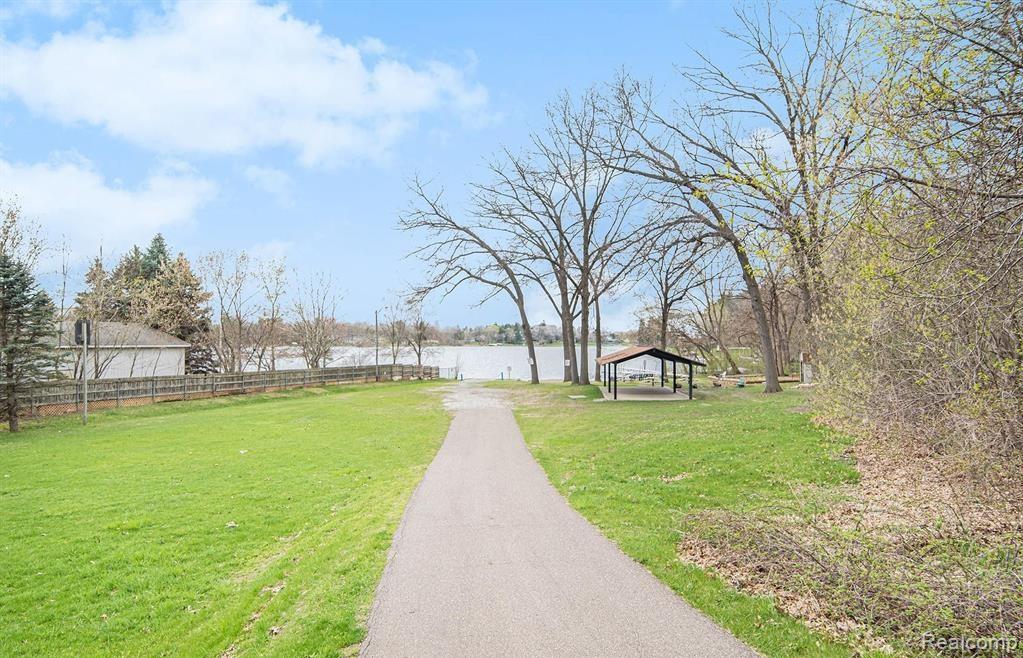 6579 Balmoral Terrace, Clarkston, MI — Photo 61