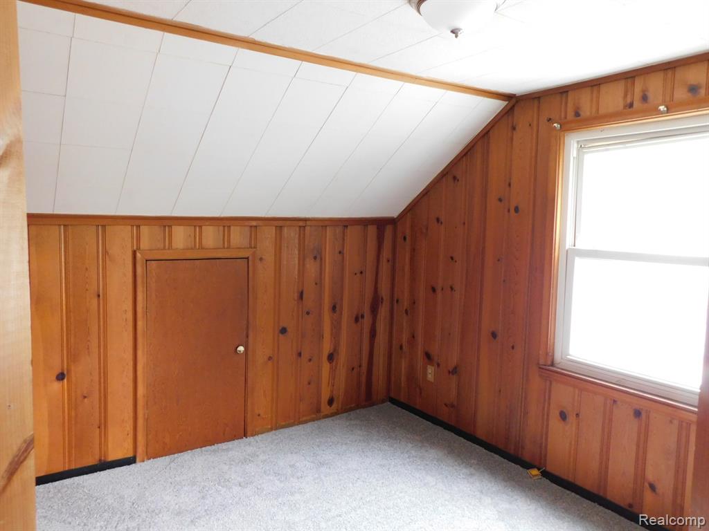 813 E MUIR Avenue, Hazel Park, MI 48030 — Photo 10