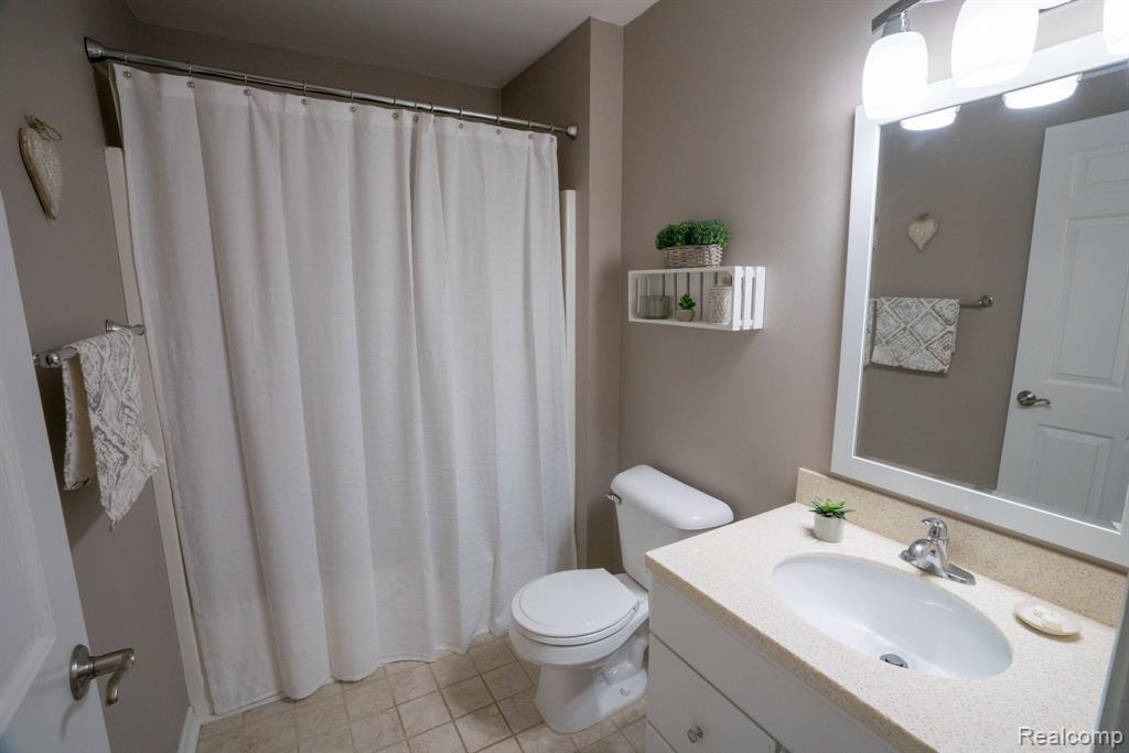7427 LAKE Street, Dexter, MI 48130 — Photo 23