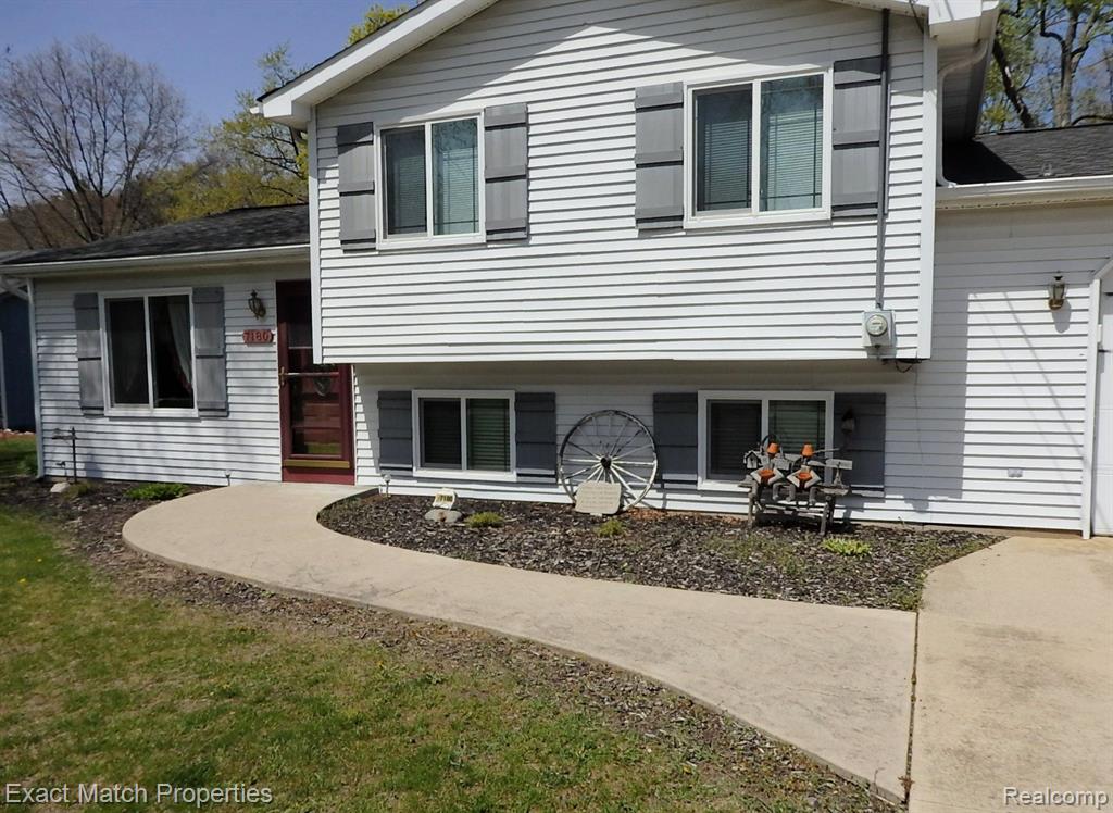 7180 HOWELL Avenue, Waterford, MI 48327 — Photo 15
