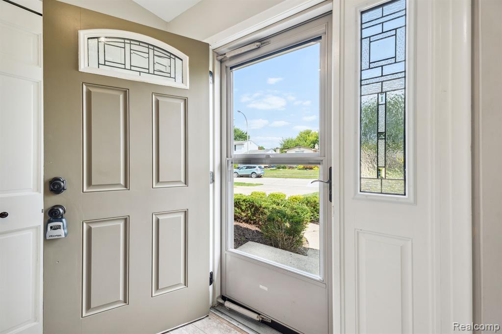 7363 HILLSBORO Drive, Canton, MI 48187 — Photo 5