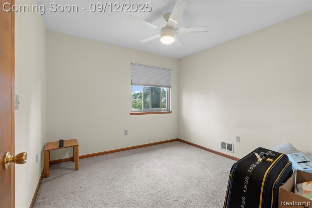 6422 Jonathon Street, Dearborn, MI 48126 — Photo 13