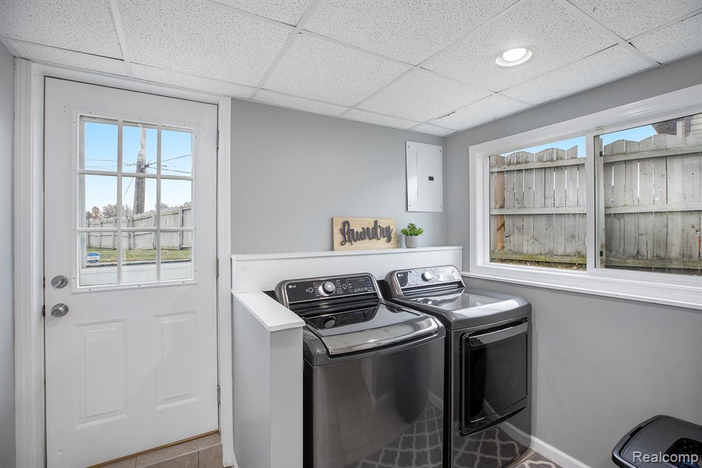 43752 Goldberg Drive, Sterling Heights, MI 48313 — Photo 15