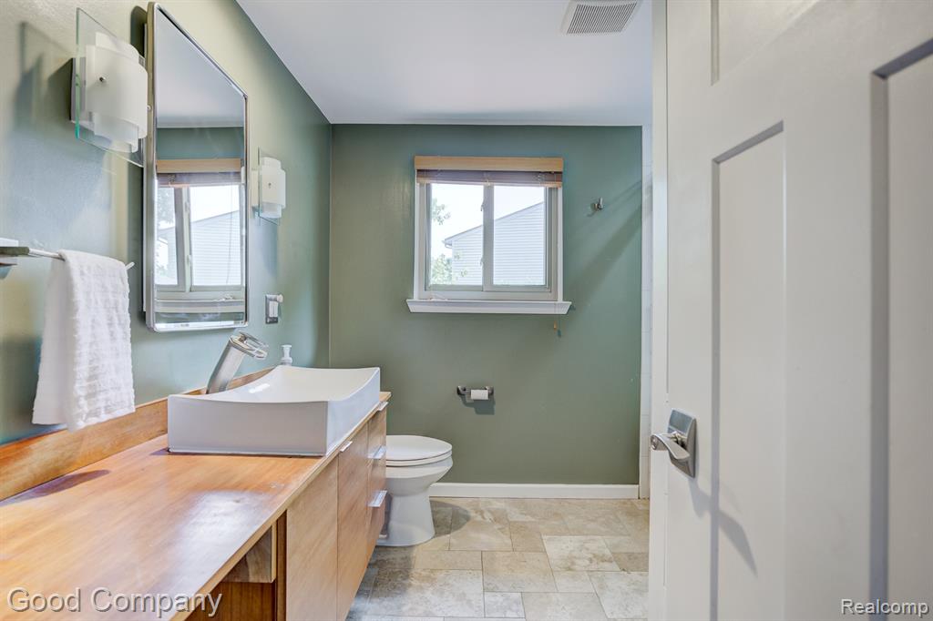 6672 Devonshire Drive, Canton, MI 48187 — Photo 31