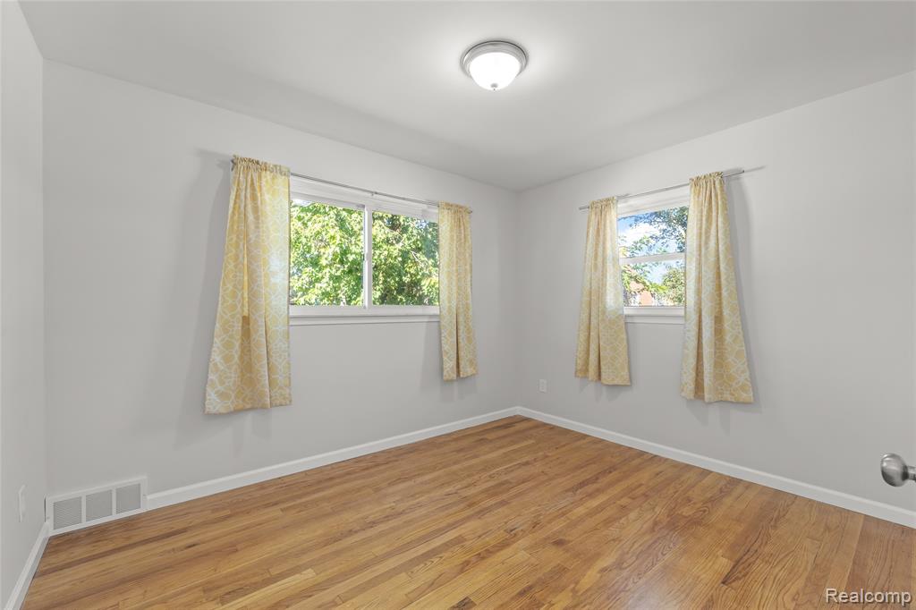 6727 Hawthorne Street, Garden City, MI — Photo 15