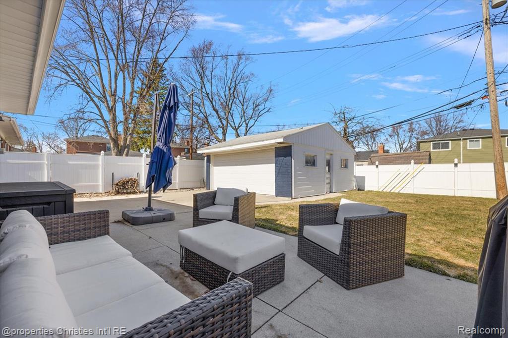 816 W Baker Avenue, Clawson, MI — Photo 52