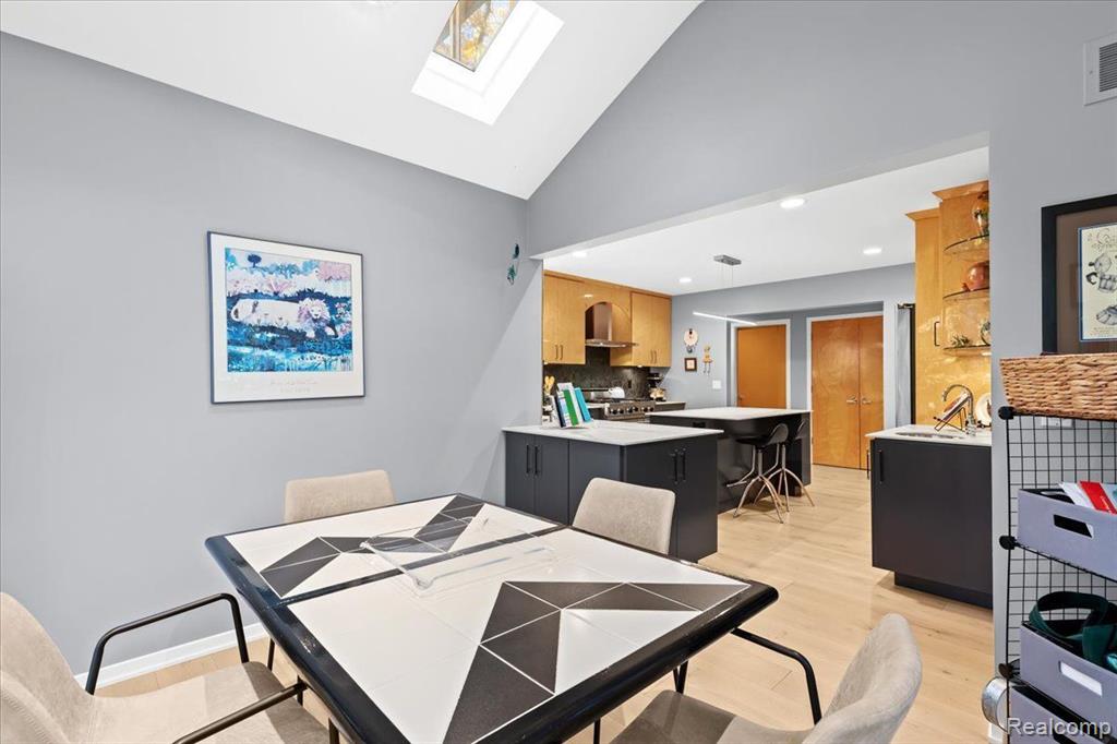 2193 TRILLIUM WOODS Drive, Ann Arbor, MI 48105 — Photo 19