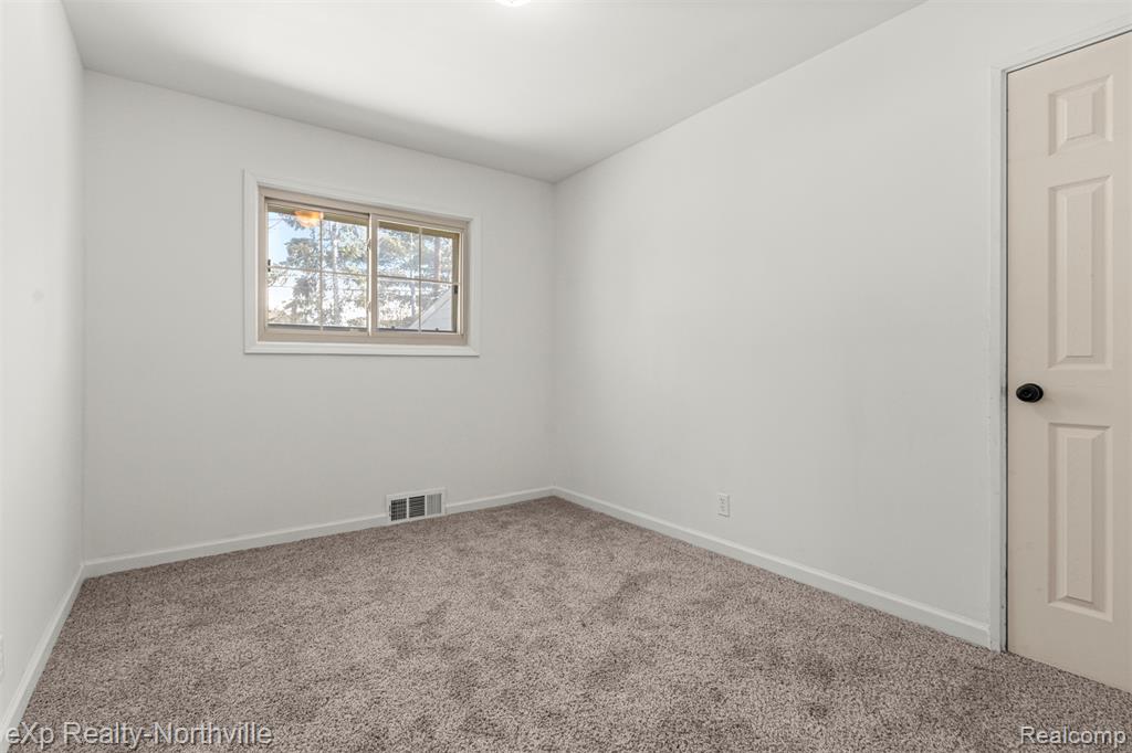 4675 Julius Boulevard, Westland, MI 48186 — Photo 29