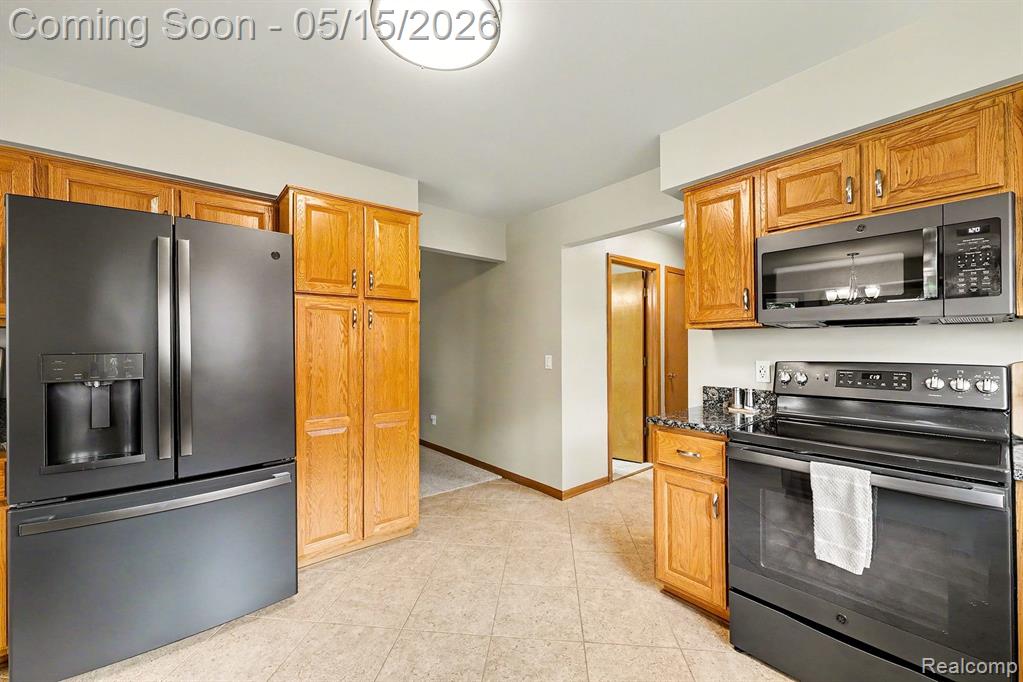 50183 Oxford Drive, Macomb, MI 48044 — Photo 10