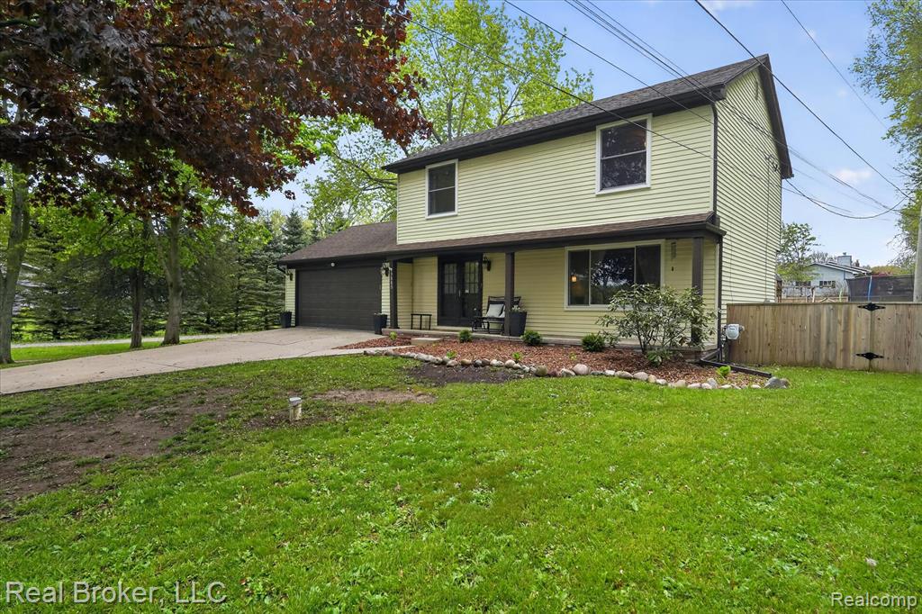 04-3885-Morgan-Rd-Orion-Township-MI-48359-WindowStill.jpg