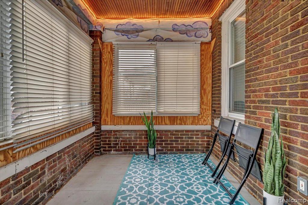 428 VINEWOOD Street, Wyandotte, MI 48192 — Photo 25