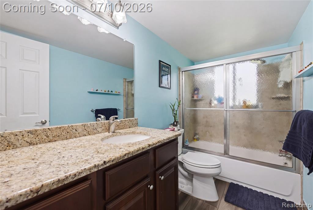 42377 Lochmoor Street, Clinton Twp, MI 48038 — Photo 14