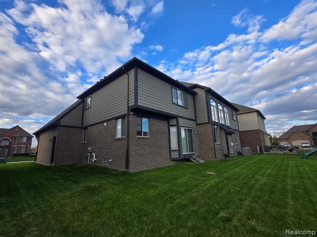 15342 Amberfield Drive, Macomb, MI 48042 — Photo 13