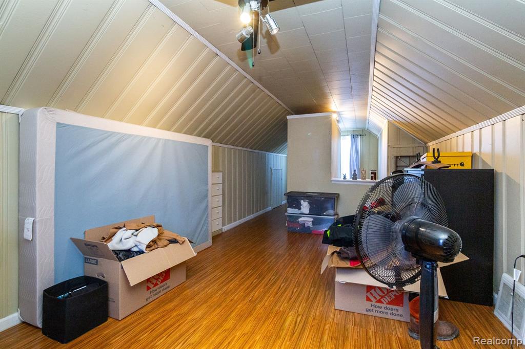 9732 LAURENCE Avenue, Allen Park, MI 48101 — Photo 21