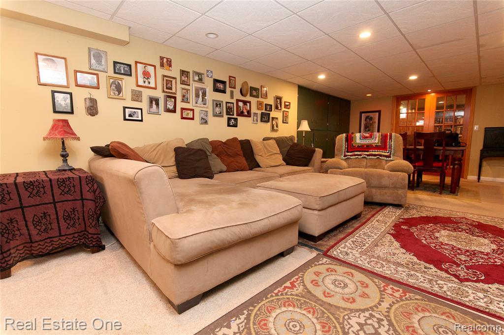 483 Rochdale Drive S, Rochester Hills, MI 48309 — Photo 28