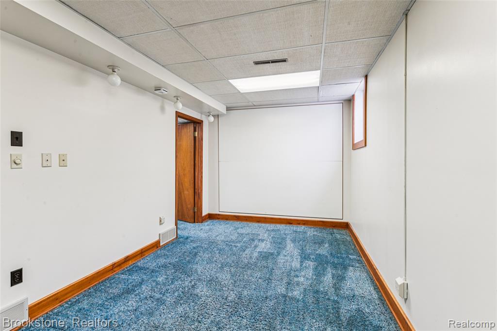 614 S East Street, Fenton, MI 48430 — Photo 27