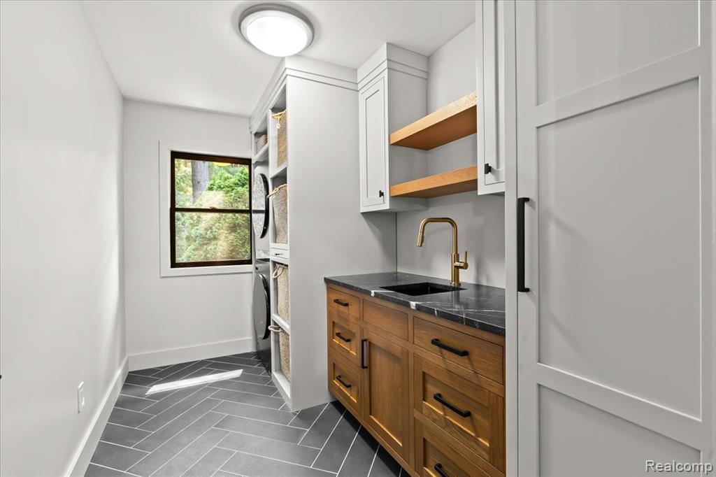 5523 Hidden Pines Drive, Brighton, MI 48116 — Photo 18