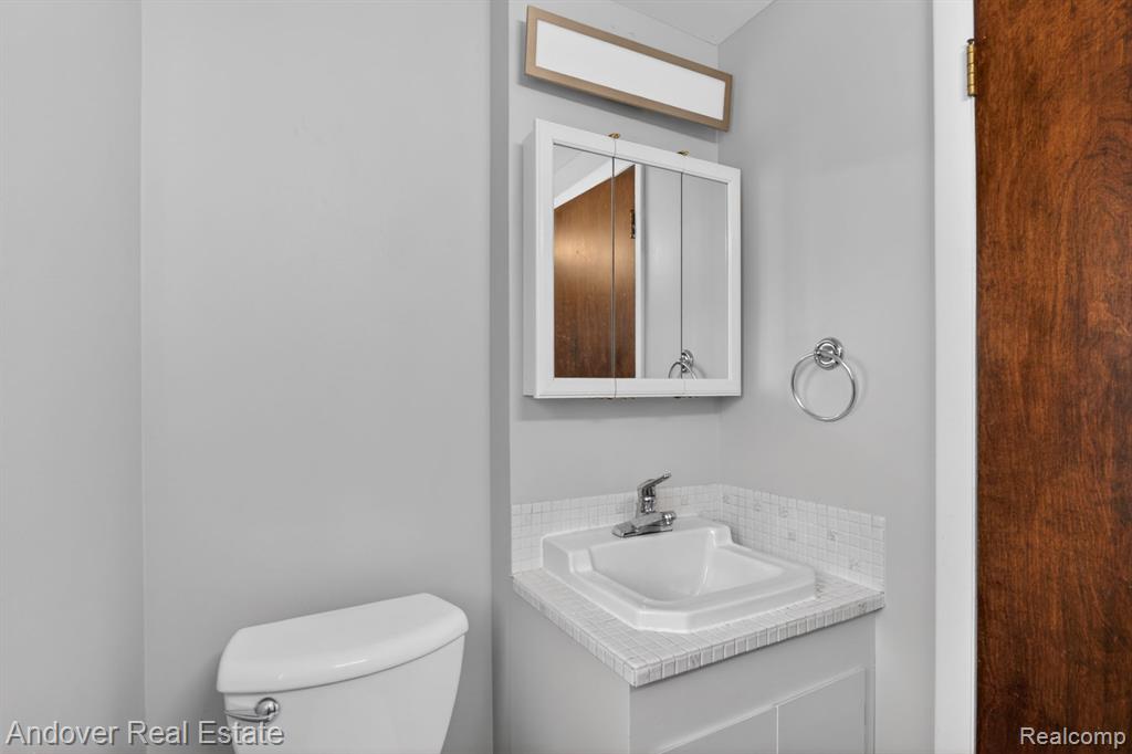 4055 Mitchell Drive, Flint, MI 48506 — Photo 20