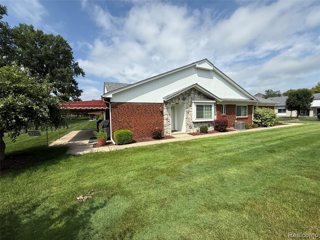 730 Country Club Dr Drive, 36, Saint Clair Shores, MI 48082 — front exterior