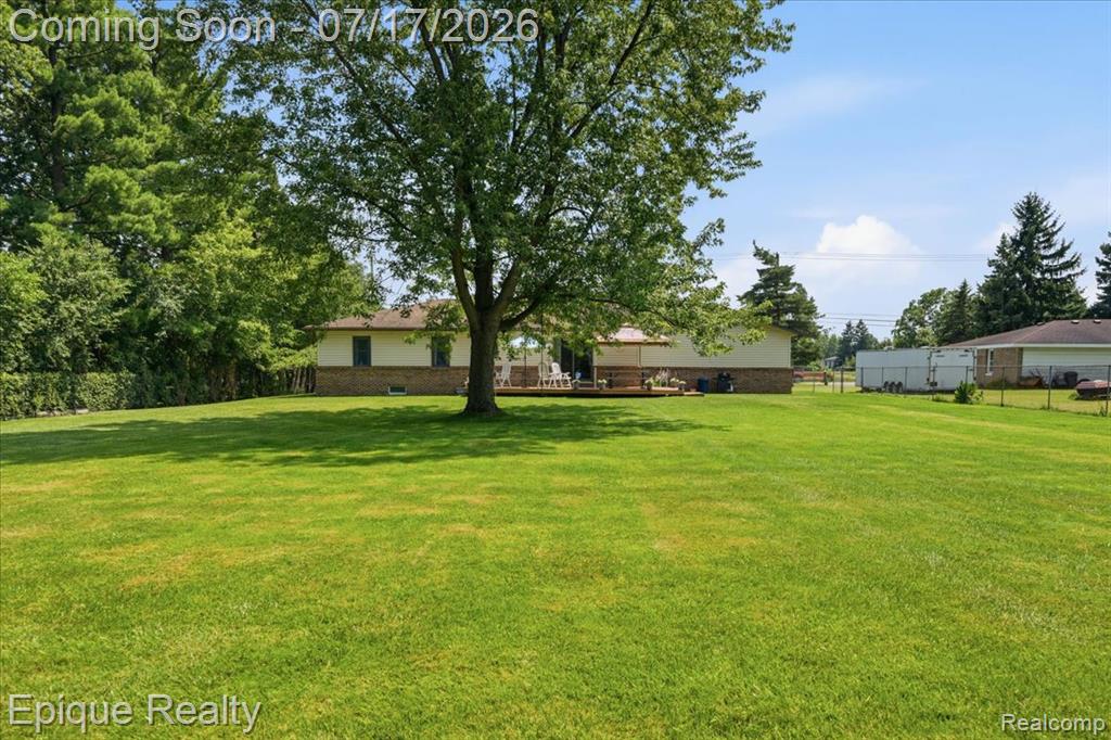 555 E Square Lake Road, Troy, MI 48085 — Photo 39