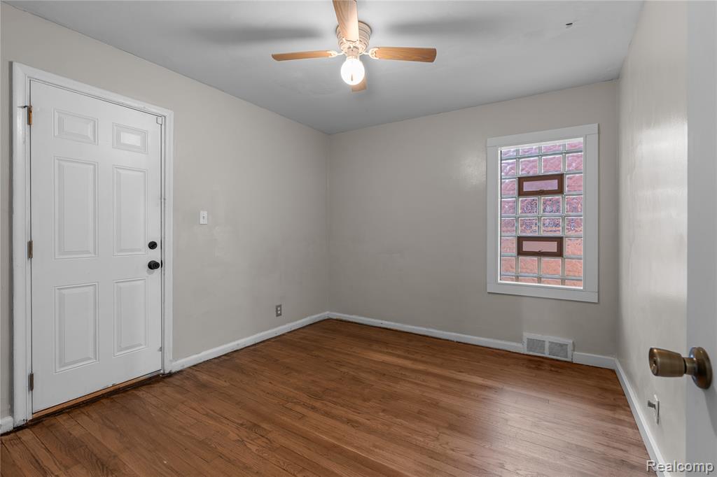15460 Fielding Street, Detroit, MI 48223 — Photo 12