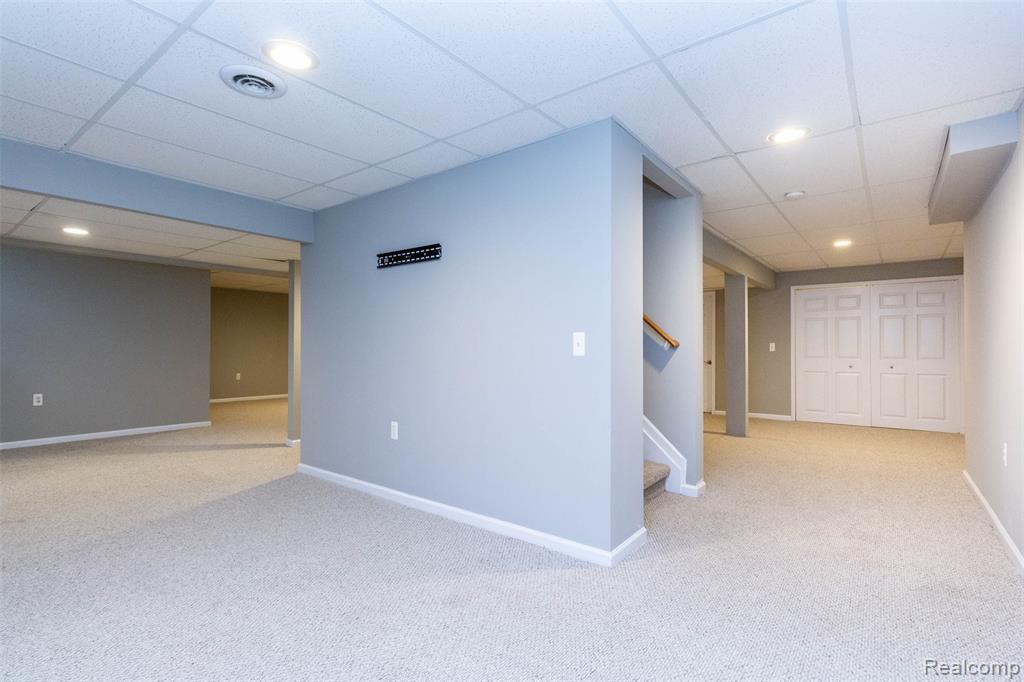 878 Dakota, Rochester Hills, MI 48307 — Photo 41