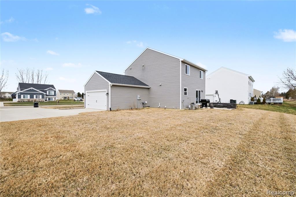 7095 Primrose Lane, Grand Blanc, MI 48439 — Photo 26