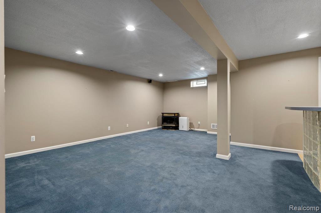 9438 Appleview Court, Brighton, MI 48116 — Photo 33