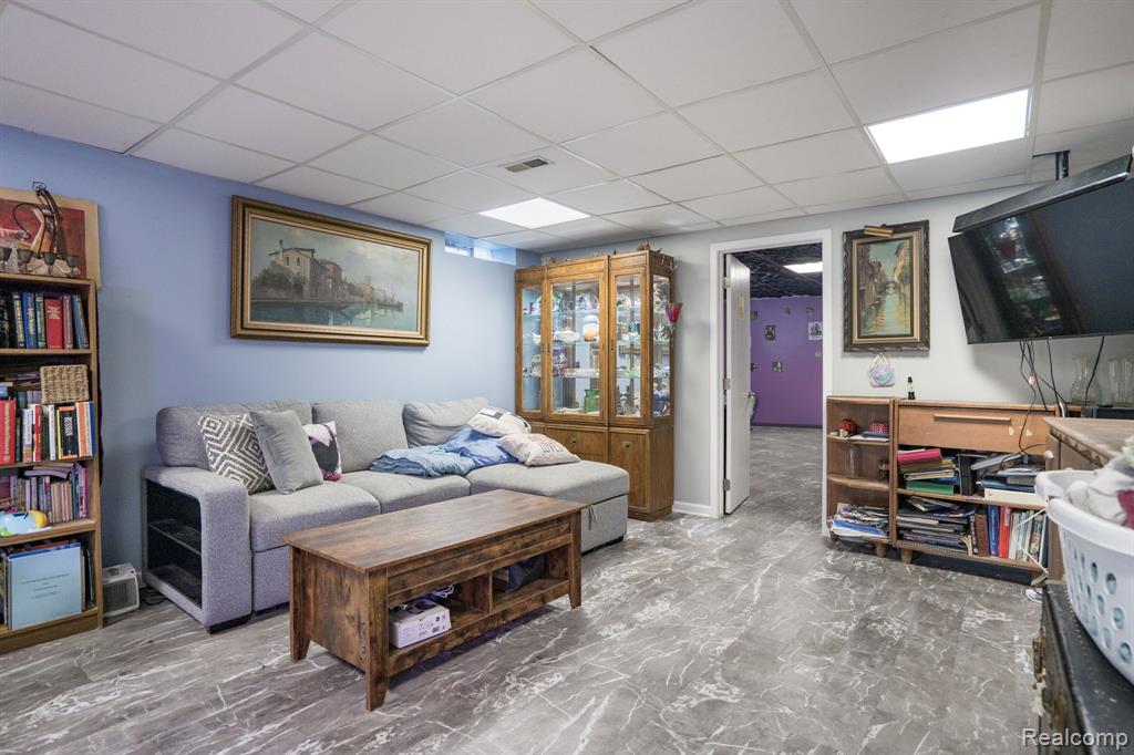 585 Winwood Circle, Walled Lake, MI 48390 — Photo 28