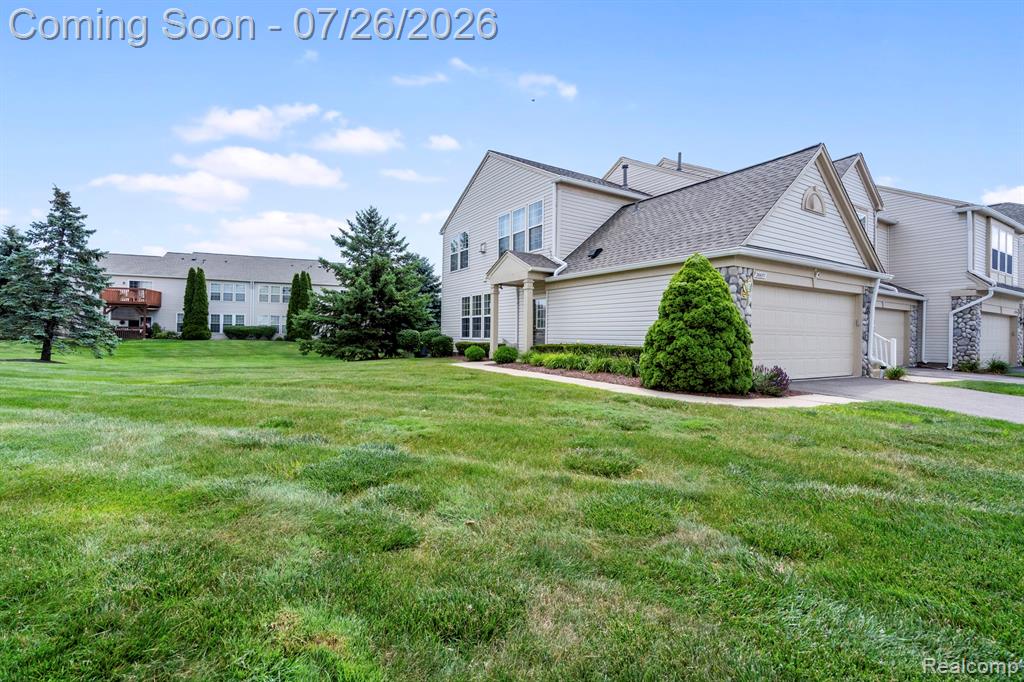 26657 Kirkway Drive, Woodhaven, MI 48183