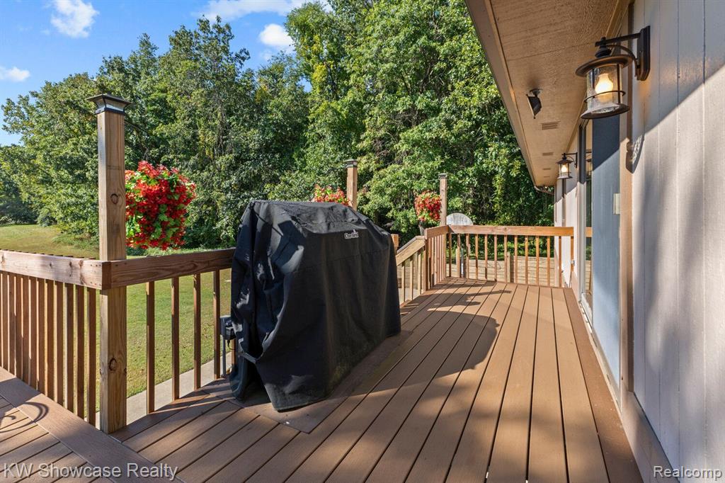 766 WHITE HOUSE Drive, Highland, MI 48356 — Photo 50