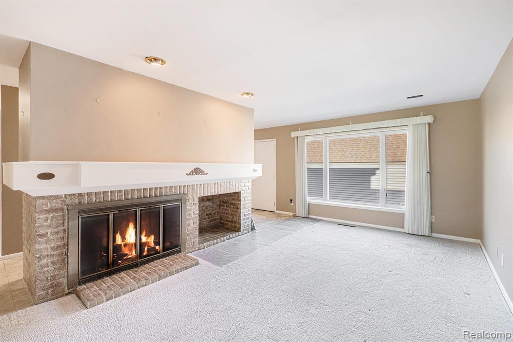 6300 Laurentian Court, Flint, MI 48532 — Photo 4