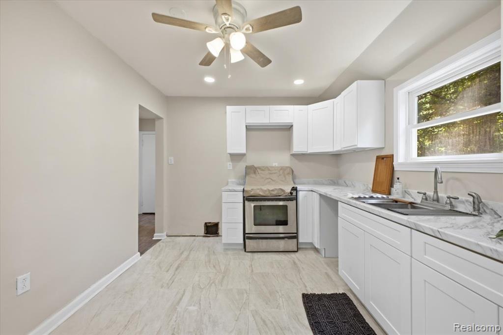16854 Bramell Street - Photo 5