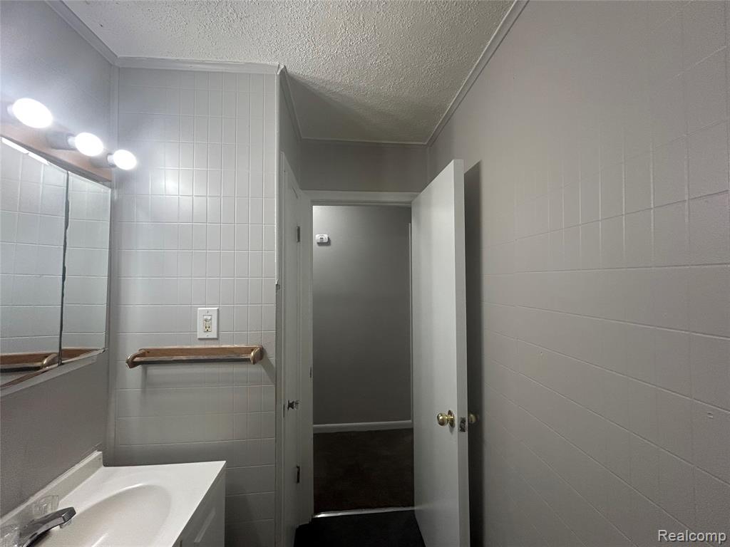 16121 Salem Street, Detroit, MI 48219 — Photo 19