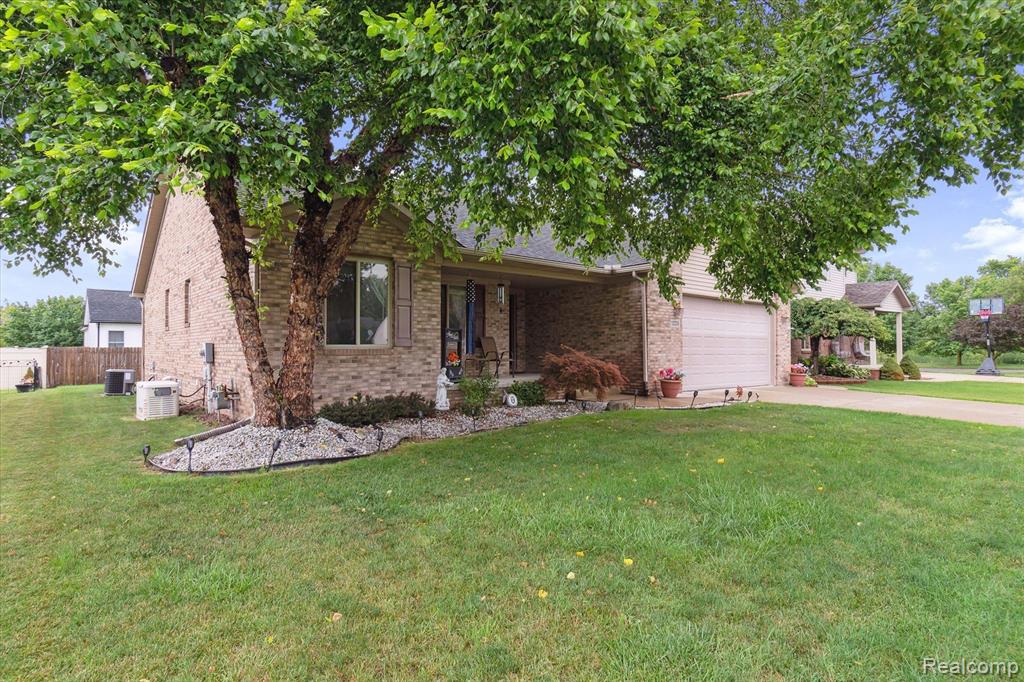12226 HANNAH Lane, Carleton, MI 48117 — Photo 2