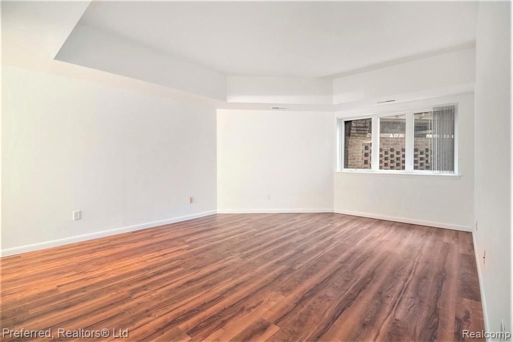 2125 NATURE COVE Court, 101, Ann Arbor, MI 48104 — Photo 17