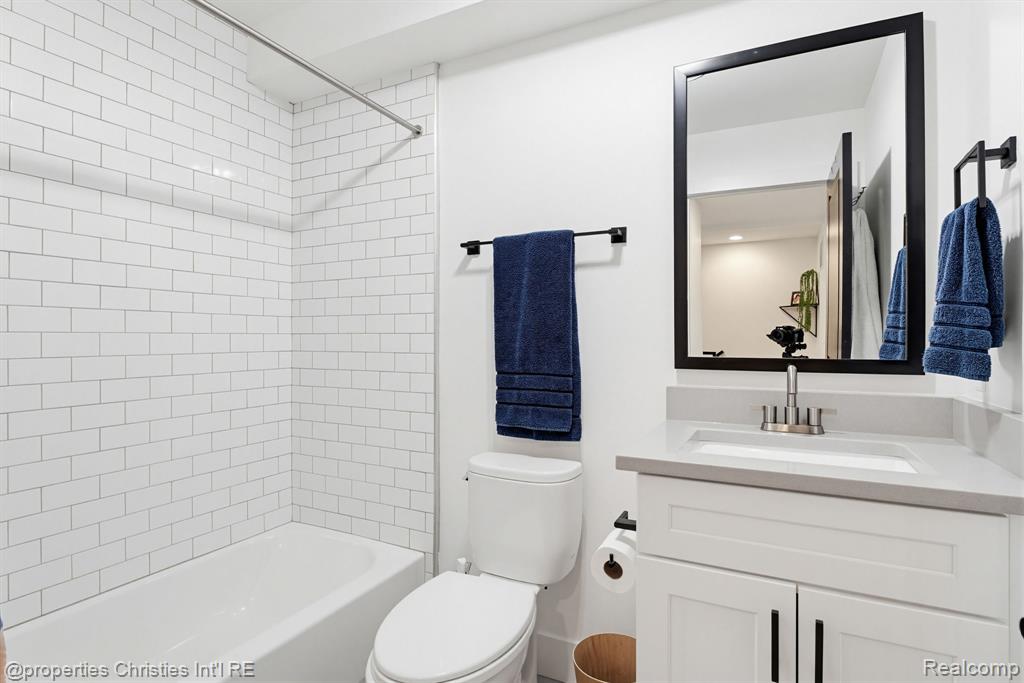 710 Parent E, Royal Oak, MI 48067 — Photo 25