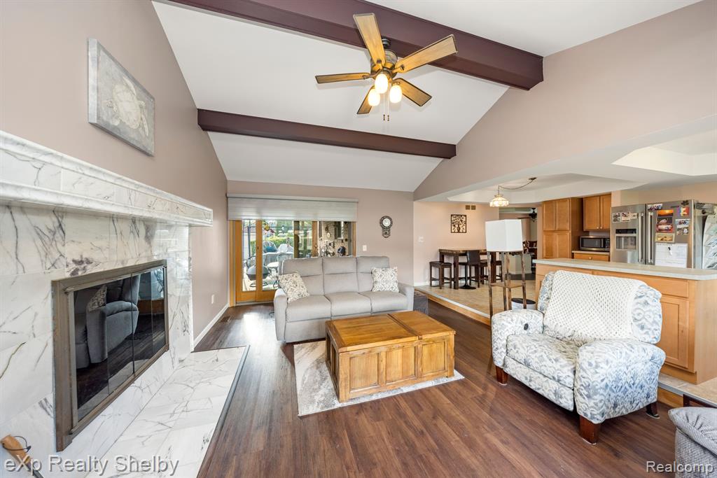 39611 HOLIDAY Drive, Sterling Heights, MI 48313 — Photo 10