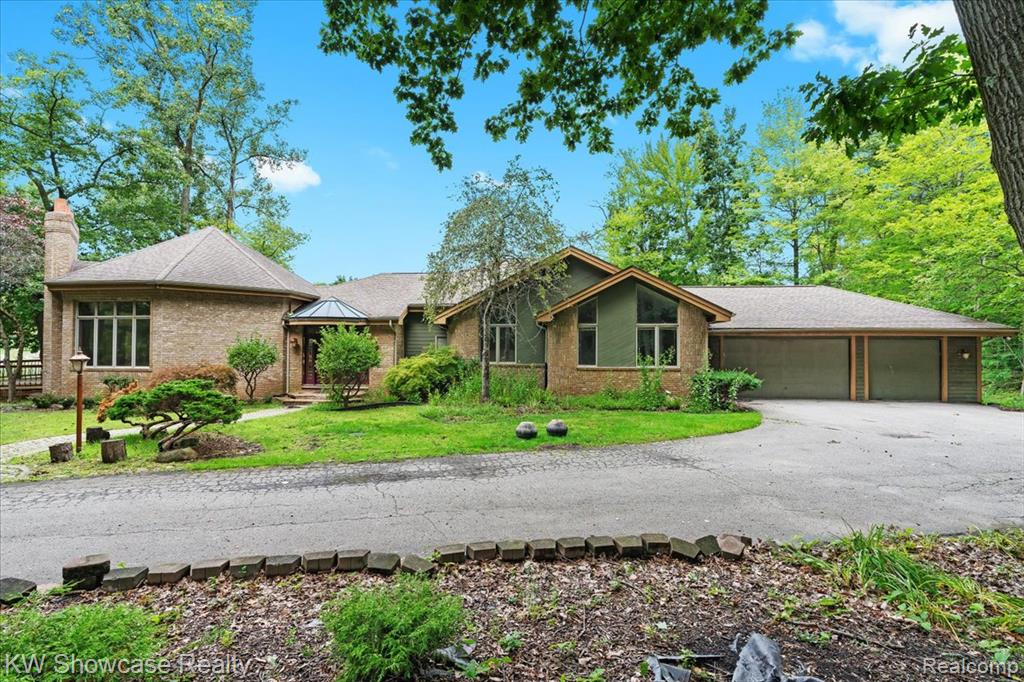 7950 Clement Road, Clarkston, MI — front exterior