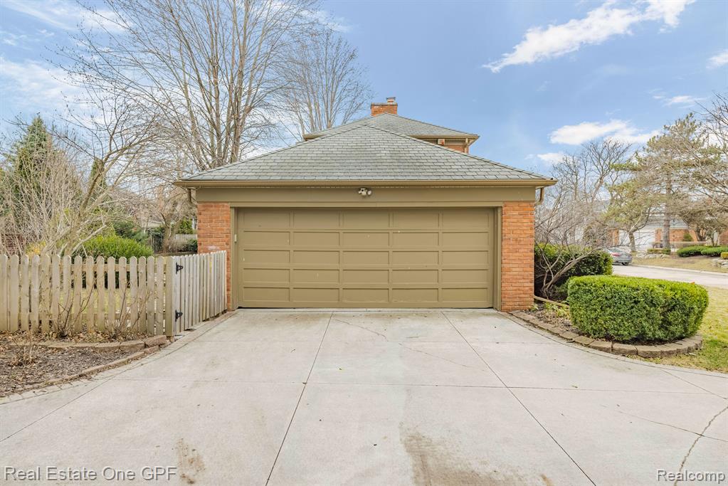 6 ELMSLEIGH Lane, Grosse Pointe, MI 48230 — Photo 46