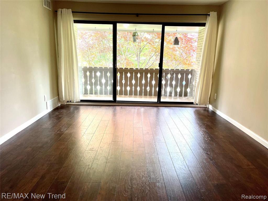 2116 PAULINE BLVD APT 304, Ann Arbor, MI 48103 — Photo 5