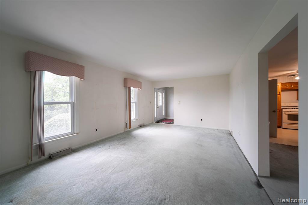 846 1st Street, Milford, MI 48381 — Photo 5