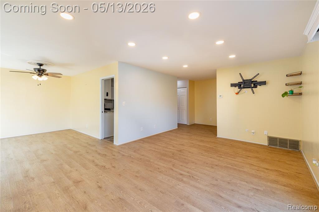 8127 Colony Drive, 23, Grosse Ile, MI 48138 — Photo 8