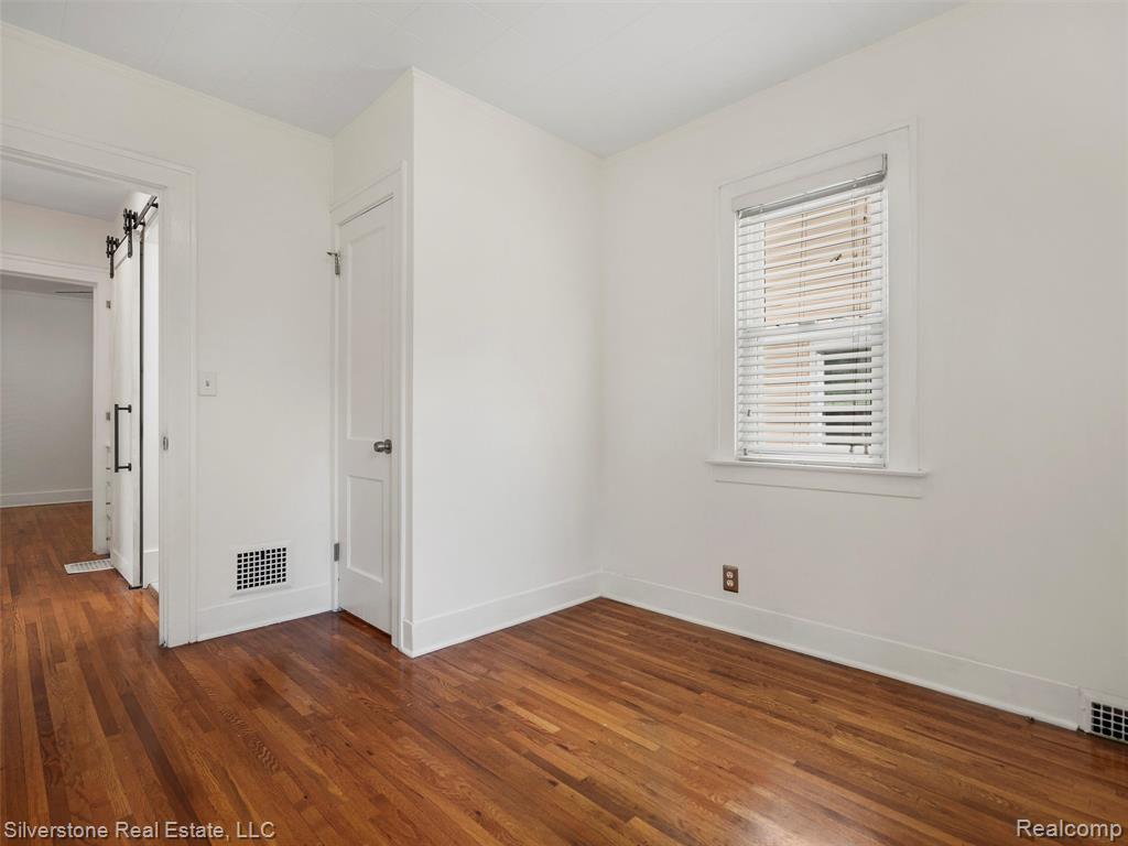 800 N EDISON Avenue, Royal Oak, MI 48067 — Photo 18