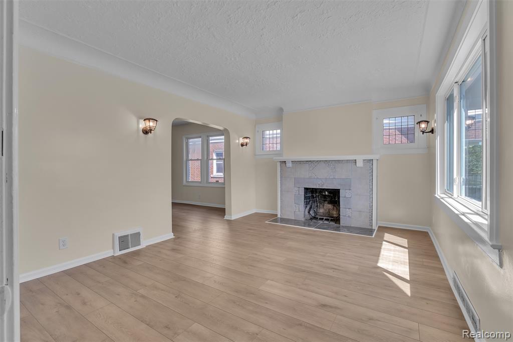 14521 SUSSEX Street, Detroit, MI 48227 — Photo 3