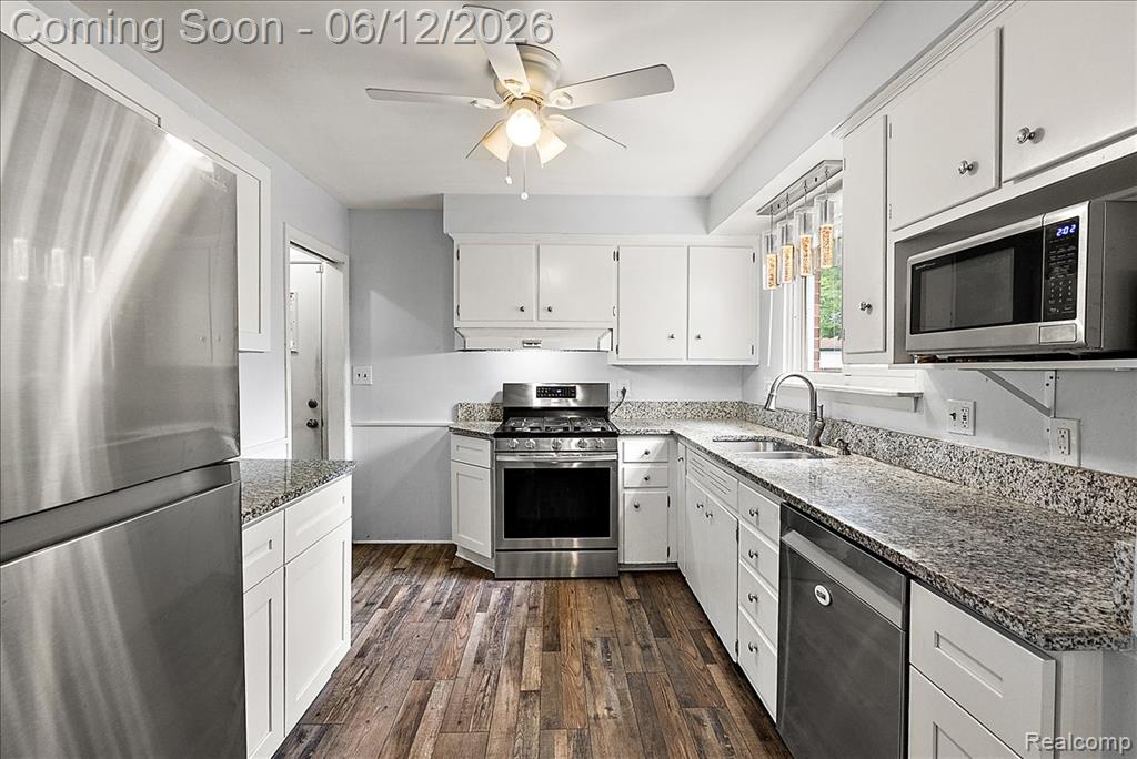 29555 Herbert Street, Madison Heights, MI 48071 — Photo 8